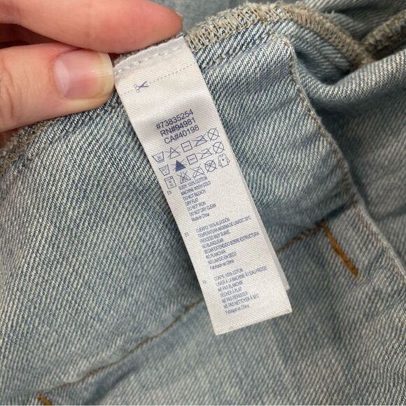 Forever 21 Premium Denim Studded Faded Jean Jacket Women’s Size M - Picture 6 of 9